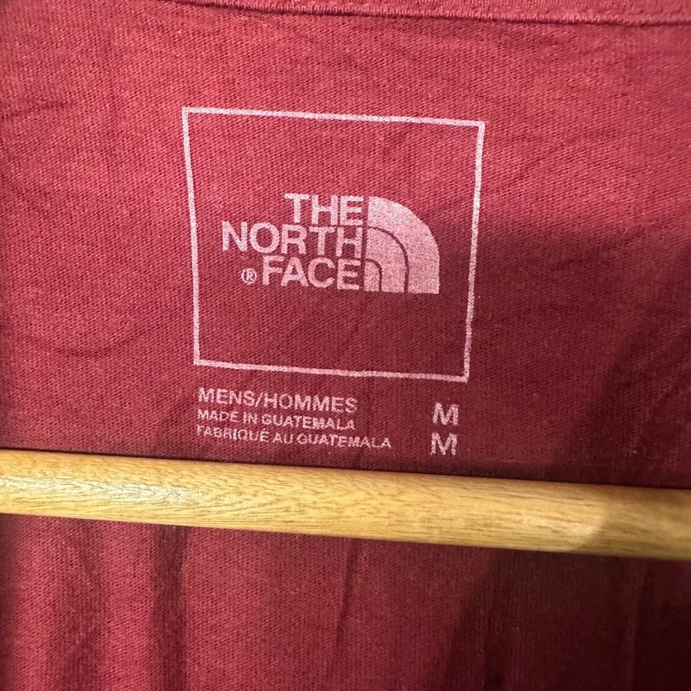 The North Face Mens‎ Long Sleeve T-Shirt Burgundy Maroon Logo Graphic Medium